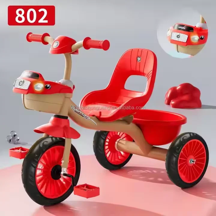 Tricycle rouge à trois roues pour enfants