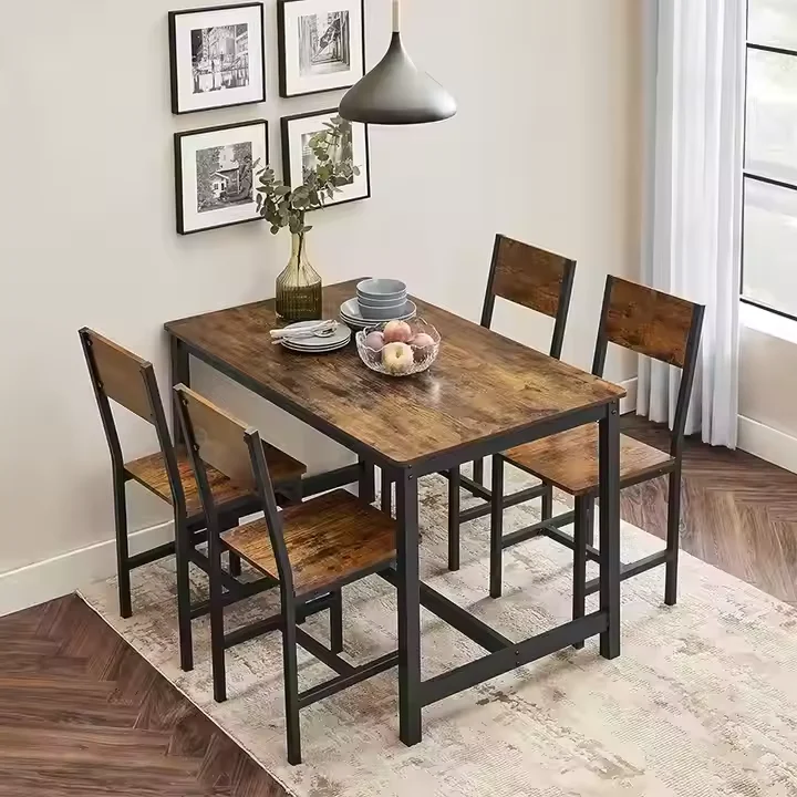 Chaise de salle à manger en bois